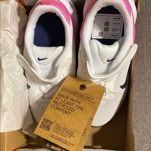 Nike Revolution 7 Kids Sneakers - White and Midnight Navy